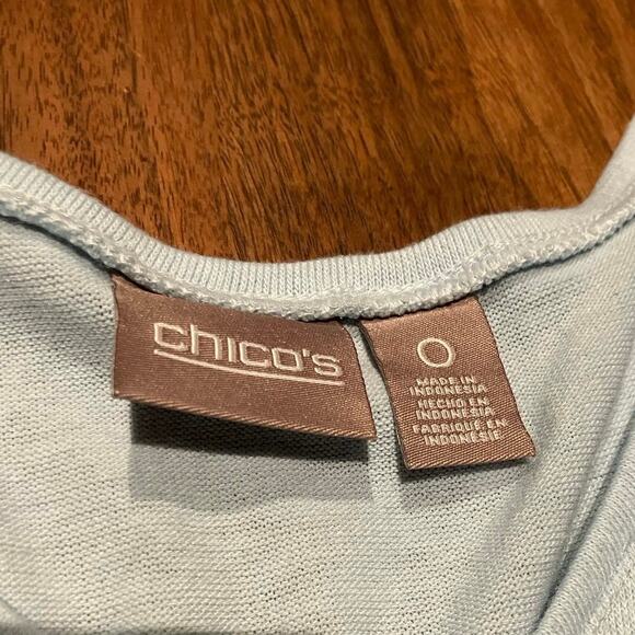 Chicos Size 0 Light Blue Top Tee Long Sleeve V-Neck Silver Accent Lightweight - Picture 3 of 7